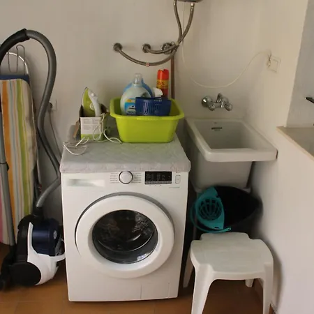 بيت للعطل With 2 Bedrooms And Roof Terrace In The Center Of La Zenia. Free Wifi. أوريويلا