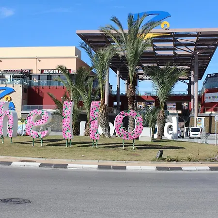 بيت للعطل With 2 Bedrooms And Roof Terrace In The Center Of La Zenia. Free Wifi. أوريويلا