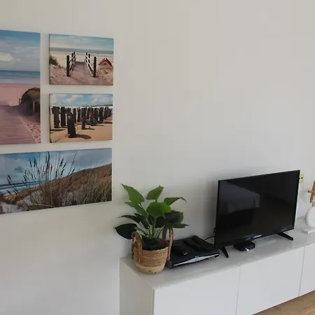 بيت للعطل With 2 Bedrooms And Roof Terrace In The Center Of La Zenia. Free Wifi. أوريويلا